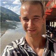 Erfahrener Nachhilfelehrer mit Universitätsabschluss (M. Sc.) gerne auch für andere Fächer wie Englisch, Deutsch oder Französisch