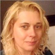 Ragazza italiana con esperienza impartisce lezioni di Photoshop