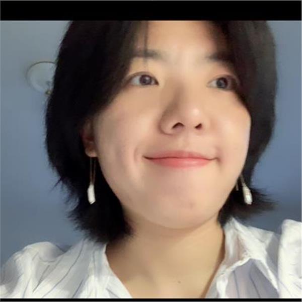 Lisha Li | Lateinlehrer in Weimar