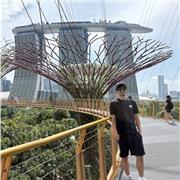 Energetic Science tutor helping students boost confidence and curiosity through clear, enjoyable lessons in Sheffield or online.