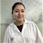 Profesora de Biología imparte clases a estudiantes de todas las edades