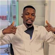 Biologiste spécialisé en Biologie médicale titulaire d’une Licence en Sciences Biomédicales