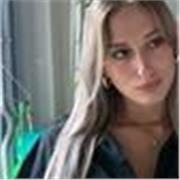 Étudiante titulaire d’une licence de droit et actuellement en Master 2 a l’université de Strasbourg.