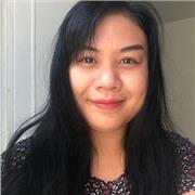 Enseignement d'anglais pour aider aux devoirs aux élèves et les encourager de parler anglais avec les techniques