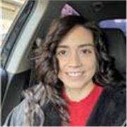 Profesora titulada en Arquitectura que imparte clases en matemáticas, dibujo técnico, física, tecnología. 