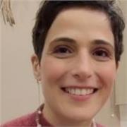 Offro lezionni private a ragazzi di scuole elementari, medie e superiori adattandomi alle roto esigenze