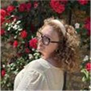 Je suis en terminale aujourd’hui, élève très rigoureuse et persévérante j’aimerai aidé le plus possible d’entre vous ! 