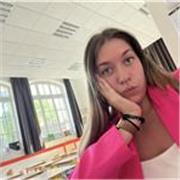Cours de soutien scolaire niveau primaire. Je suis étudiante en Master MEEF, je saurai donc aider les enfants selon leurs besoins