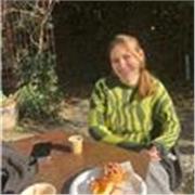 Estudiante en curso de grado de educación infantil y ya graduada del ciclo formativo superior de educación infantil.