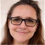 Professeure de français en ligne niveau expert au Certificat Voltaire 2025. Master LEA langues étrangères appliquées.