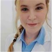 Laureanda in Farmacia, impartisce lezioni di Biologia e Chimica per scuole superiori e Scienze per le scuole medie
