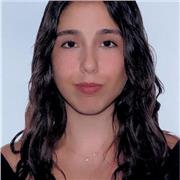 Profesora de historia del arte graduada en Bellas Artes especializada en artes visuales