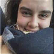 Lezioni di inglese per persone di tutte le età, con particolare focus su studenti scuole medie e superiori