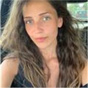 Laureata magistrale in Scienze e tecnologie alimentari impartisce lezioni di chimica inorganica e organica, chimica fisica e biochimica