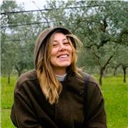 Laureata in giurisprudenza da lezioni private di italiano, inglese e diritto utile sia per la preparazione di esami universitari, sia per concorsi