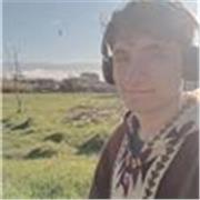Practicante de inglés avanzado, experto en español