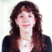 Soy una joven estudiante que busca dar clases de inglés por las tardes. Cuento con un C1 en inglés.