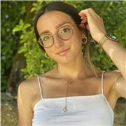 Actuellement étudiante, je propose mes services pour donner des cours de soutien tous niveaux