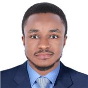 Piano tutor providing lessons