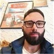 Soy profesor de italiano nativo y ofrezco clases adaptadas a estudiantes de todos los niveles, desde principiantes hasta avanzados