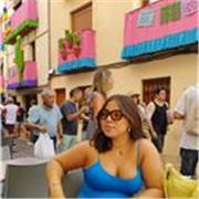 Profesora de refuerzo escolar para niños de carácter presencial