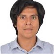 Profesor de ciencias naturales para estudiantes con aspiraciones universitarias o estudiantes de nivel secundario