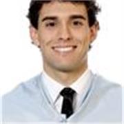 Graduado en Educación Primaria con mención en Audición y Lenguaje, con certificado Cambridge de nivel C1 en Inglés