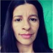 Profesora de Matemática imparte clases para nivel primario y secundario