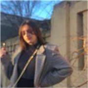 studentessa liceale, ripetizioni di tutte le materie umanistiche (italiano, storia, geografia...) e lingua inglese