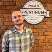 I’m an experienced marketing tutor helping students, entrepreneurs, and professionals build practical skills they can confidently