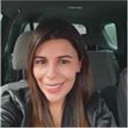 instructora de yoga para niños, lúdica, efectiva mucha paciencia