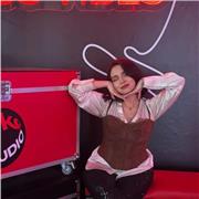 Trabaja como acompañante escolar y cuidador infantil