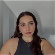 Profesora de Inglés con experiencia en niveles A1-C1 y adultos.