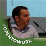 Docente por vocación con una experiencia profesional amplia ligada a la edición de textos literarios y no literarios.