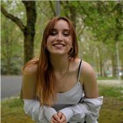 Graduada en ADE ofrece clases de apoyo y refuerzo tanto para primaria como ESO. Tengo un C1 de Cambridge en inglés y un B2 en euskera. Hice bachillerato cientifico