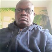 Vous cherchez un professeur particulier, je suis disponible.