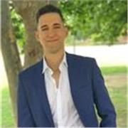 Profesor de primaria con 5 años de experiencia en distintos centros de primaria i enseñando todo tipo de materias.