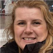 CLASES DE INGLÉS CON PROFESORA NATIVA TITULADA MÁS DE 20 AÑOS DE EXPERIENCIA. CLASES PERSONALIZADAS A LA NECESIDAD DE CADA AlUMNO. PREPARACIÓN PARA TODA CLASE DE EXÁMENES. CONVERSACIÓN Y AYUDA PARA PREPARACIÓN DE ENTREVISTAS DE TRABAJO