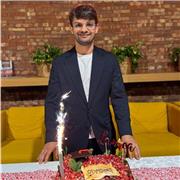 sono laureando in lingue e culture moderne, specializzato in inglese e arabo,con basi di spagnolo. Certificazioni B1 e B2