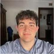 Estudiante de Doble Grado en Ingeniería Mecánica e Ingeniería en Diseño Industrial da clases de Matemáticas, Dibujo Técnico y FyQ