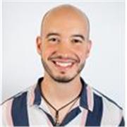 Saxofonista con 15 años de experiencia y más de 10 discos grabados, da clases de saxo moderno y funcional