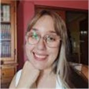 Profesora con seis años de experiencia, titulada en Historia y Humanidades y especializada en Historia del Arte