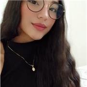 Profesora de apoyo escolar enfocada en la básica primaria, con nivel avanzado de inglés