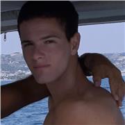 Docente di medicina impartisce lezioni di inglese ma anche di matematica, fisica, biologia, chimica, e preparazione ai test di ingresso