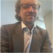 Profesor de economía preparado para dar clases a cualquier nivel especialmente preparado para diversos temas relacionados