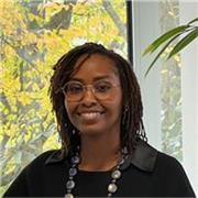 Native English speaker and Psychologist with over 15 years of experience living in different countries around the world. 