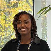 Native English speaker and Psychologist with over 15 years of experience living in different countries around the world.