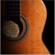 Profesor de guitarra que enseña a todas las edades y bases