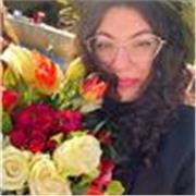 Laureata in lingue e specializzata in Didattica offre lezioni di lingue e letterature di Inglese, Spagnolo,Francese e italiano