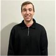 Profesor de Historia, con conocimientos además en Historia del Arte, Filosofía, Geografía, Lengua Castellana y Literatura